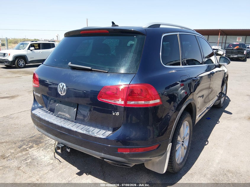 2013 Volkswagen Touareg VIN WVGEF9BP6DD009055 IAAI salvage auction — NORMAL WEAR, Clear (Tennessee), sold $250 on 2026-07-29 (photo 4)