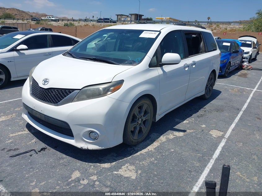 2016 Toyota Sienna VIN 5TDXK3DC0GS747197 IAAI salvage auction — LEFT FRONT, Salvage Title, sold $1,700 on 2026-07-22 (photo 2)