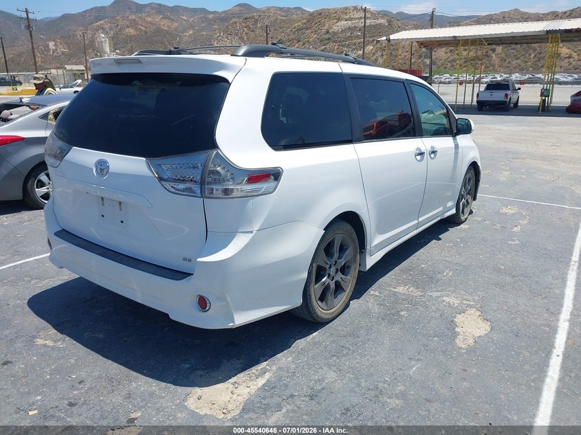 2016 Toyota Sienna VIN 5TDXK3DC0GS747197 IAAI salvage auction — LEFT FRONT, Salvage Title, sold $1,700 on 2026-07-22 (photo 4)