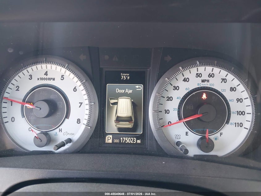2016 Toyota Sienna VIN 5TDXK3DC0GS747197 IAAI salvage auction — LEFT FRONT, Salvage Title, sold $1,700 on 2026-07-22 (photo 7)