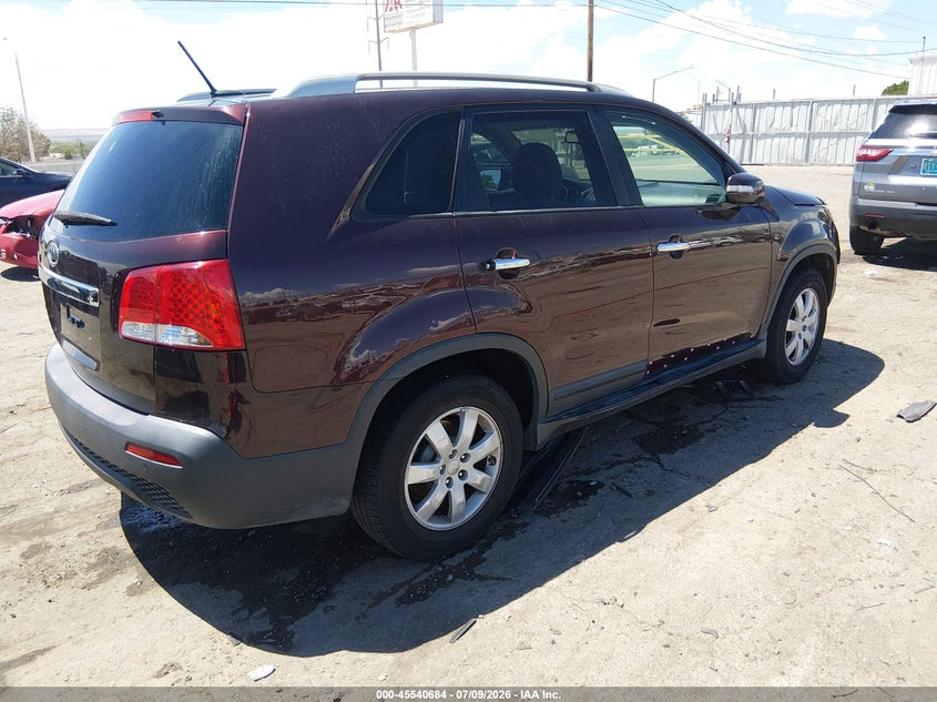 2013 Kia Sorento VIN 5XYKT3A66DG363424 IAAI salvage auction — NORMAL WEAR, Clear (New Mexico), sold $625 on 2026-07-20 (photo 4)