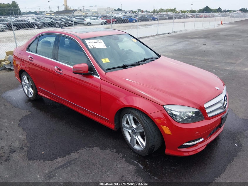 2011 Mercedes-benz C-klasse VIN WDDGF8BB7BR157264 IAAI salvage auction — FRONT END, Salvage (Missouri), sold $2,050 on 2026-08-04 (photo 1)