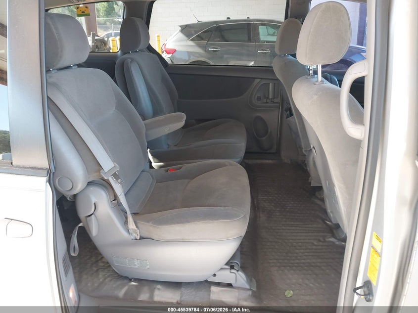 2004 Toyota Sienna VIN 5TDZA23C24S100187 IAAI salvage auction — FRONT END, Bill Of Sale (Washington), sold $450 on 2026-07-22 (photo 8)