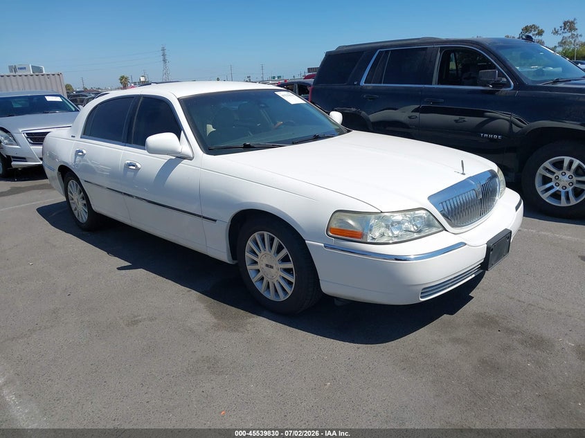 2003 Lincoln TOWN CAR VIN 1LNHM82W13Y667264 IAAI salvage auction — NORMAL WEAR, Clear - Dealer Only (California), sold $1,700 on 2026-07-09 (photo 1)