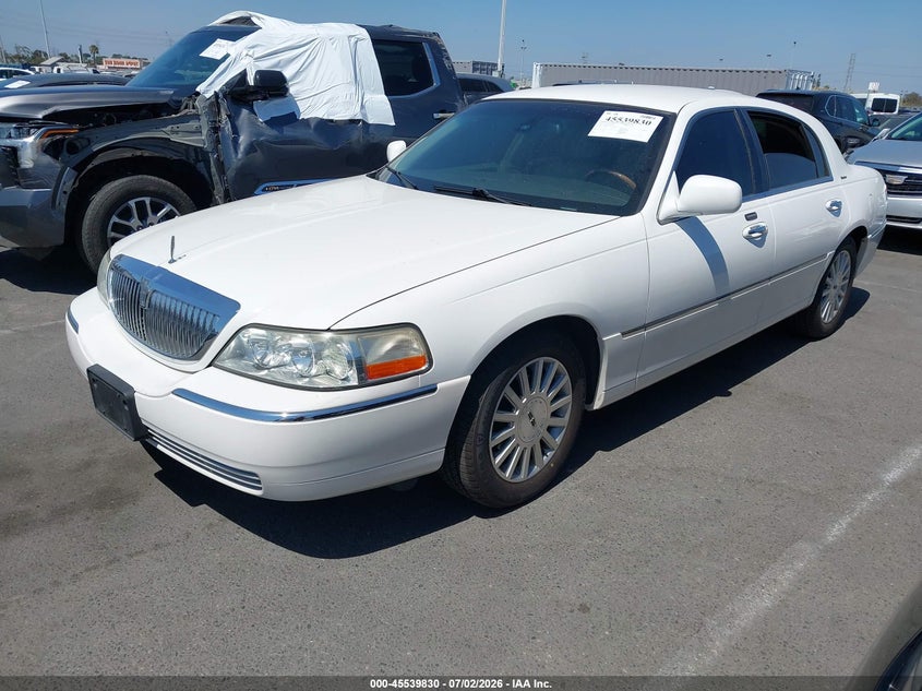 2003 Lincoln TOWN CAR VIN 1LNHM82W13Y667264 IAAI salvage auction — NORMAL WEAR, Clear - Dealer Only (California), sold $1,700 on 2026-07-09 (photo 2)