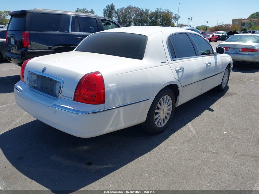 2003 Lincoln TOWN CAR VIN 1LNHM82W13Y667264 IAAI salvage auction — NORMAL WEAR, Clear - Dealer Only (California), sold $1,700 on 2026-07-09 (photo 4)