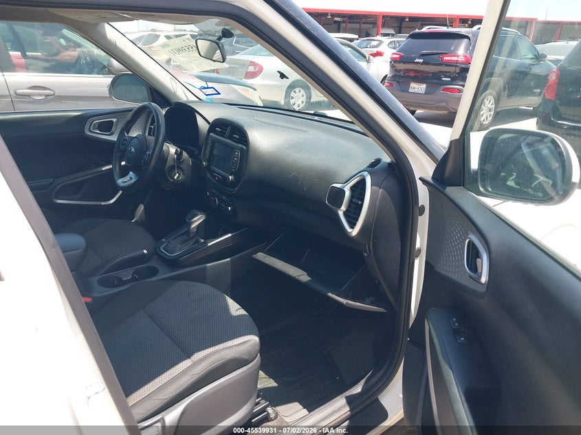 2020 Kia Soul VIN KNDJ23AU9L7068973 IAAI salvage auction — NORMAL WEAR, Original (Texas), sold $1,100 on 2026-07-29 (photo 5)
