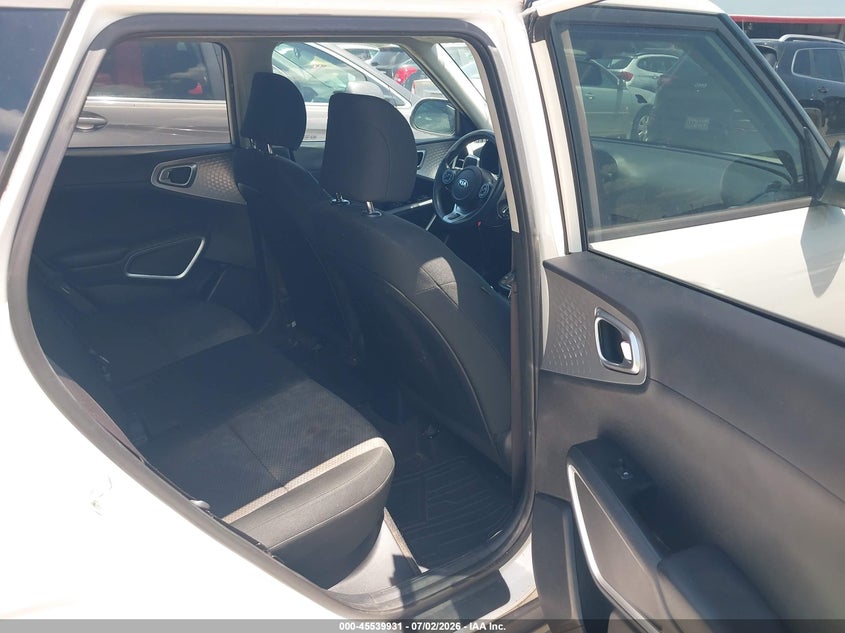 2020 Kia Soul VIN KNDJ23AU9L7068973 IAAI salvage auction — NORMAL WEAR, Original (Texas), sold $1,100 on 2026-07-29 (photo 8)