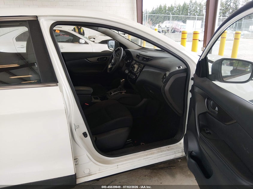 2017 Nissan Rogue VIN JN1BJ1CR9HW136029 IAAI salvage auction — FRONT & REAR, Bill Of Sale (Washington), sold $1,000 on 2026-07-29 (photo 5)