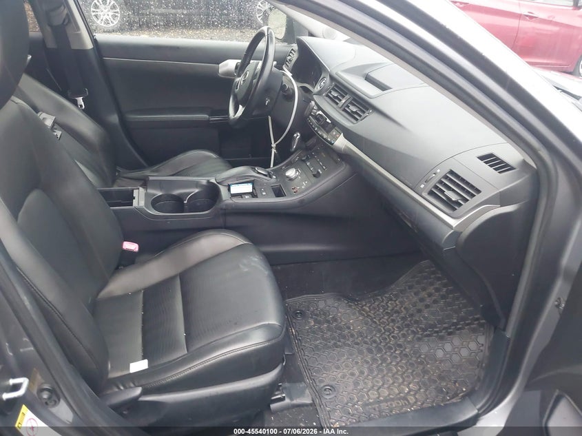 2012 Lexus Ct VIN JTHKD5BH7C2078232 IAAI salvage auction — NORMAL WEAR, Clear (New York), sold $2,150 on 2026-07-14 (photo 5)
