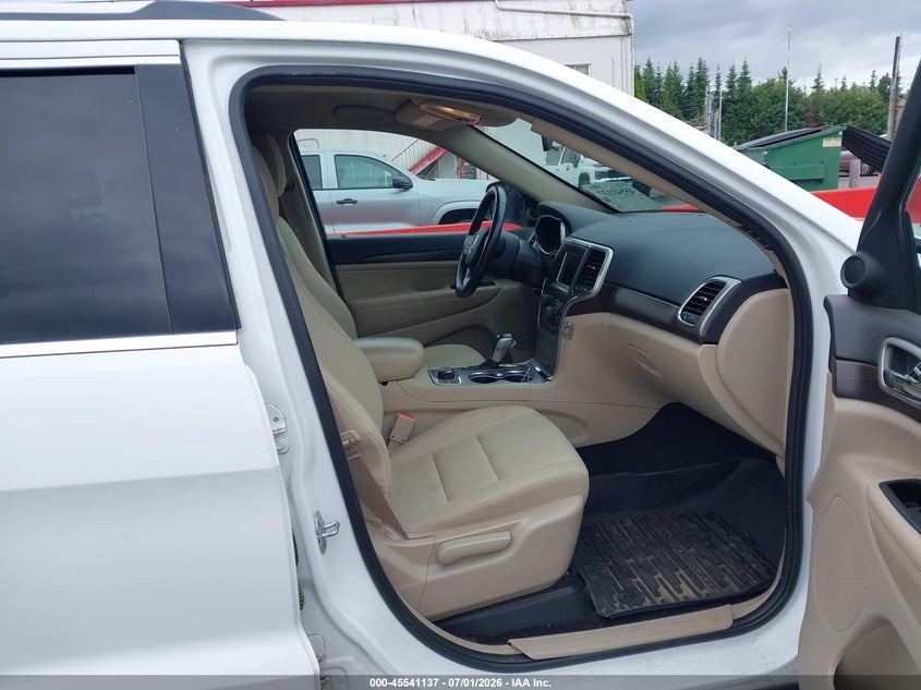 2018 Jeep Grand cherokee VIN 1C4RJFAGXJC452587 IAAI salvage auction — NORMAL WEAR, Sf97 (Oregon), sold $25 on 2026-07-29 (photo 5)
