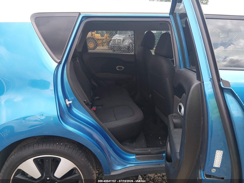 2018 Kia Soul VIN KNDJP3A5XJ7587277 IAAI salvage auction — MECHANICAL, Salvage (Ohio), sold $25 on 2026-07-29 (photo 8)