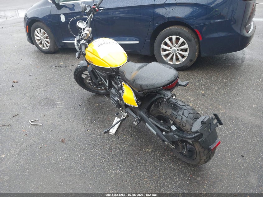 2019 Ducati Scrambler VIN ML0KAFPM0KT015567 IAAI salvage auction — LEFT SIDE, Mv-907A (New York), sold $2,350 on 2026-07-15 (photo 3)