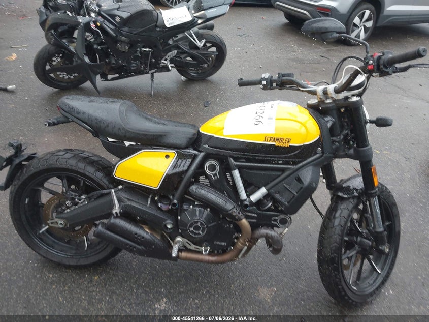 2019 Ducati Scrambler VIN ML0KAFPM0KT015567 IAAI salvage auction — LEFT SIDE, Mv-907A (New York), sold $2,350 on 2026-07-15 (photo 8)