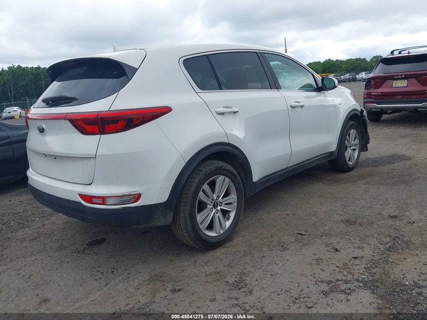 2017 Kia Sportage VIN KNDPMCAC3H7199996 IAAI salvage auction — LEFT FRONT, Salvage Title, sold $2,250 on 2026-07-23 (photo 4)