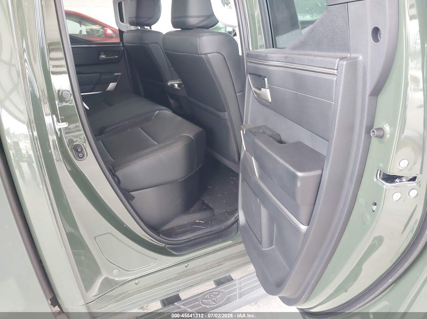 2022 Toyota Tundra VIN 5TFLA5GD5NX001322 IAAI salvage auction — FRONT END, Wait Title, sold $7,700 on 2026-08-02 (photo 8)