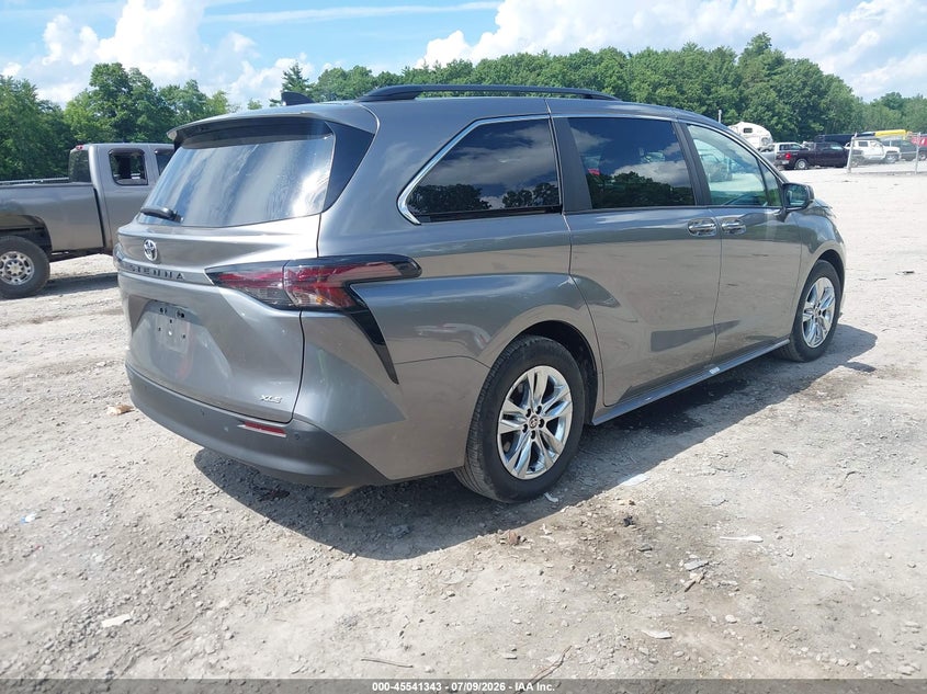 2026 Toyota Sienna VIN 5TDYSKFC3TS244396 IAAI salvage auction — SIDE, Wait Title, sold $27,000 on 2026-10-06 (photo 4)