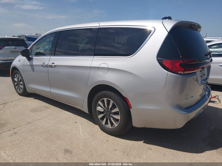 2024 Chrysler Pacifica VIN 2C4RC1S79RR147483 IAAI salvage auction — REAR END, Enterprise Vehicles Clear Only (Washington), sold $15,000 on 2026-07-09 (photo 3)