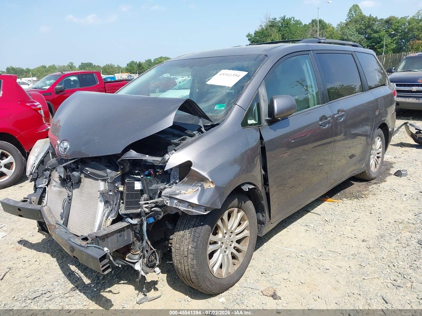 2012 Toyota Sienna VIN 5TDYK3DC5CS210338 IAAI salvage auction — NORMAL WEAR, Clear (Virginia), sold $1,000 on 2026-07-27 (photo 2)