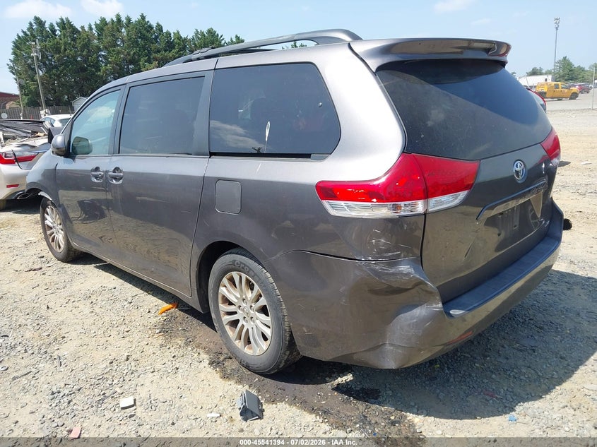2012 Toyota Sienna VIN 5TDYK3DC5CS210338 IAAI salvage auction — NORMAL WEAR, Clear (Virginia), sold $1,000 on 2026-07-27 (photo 3)