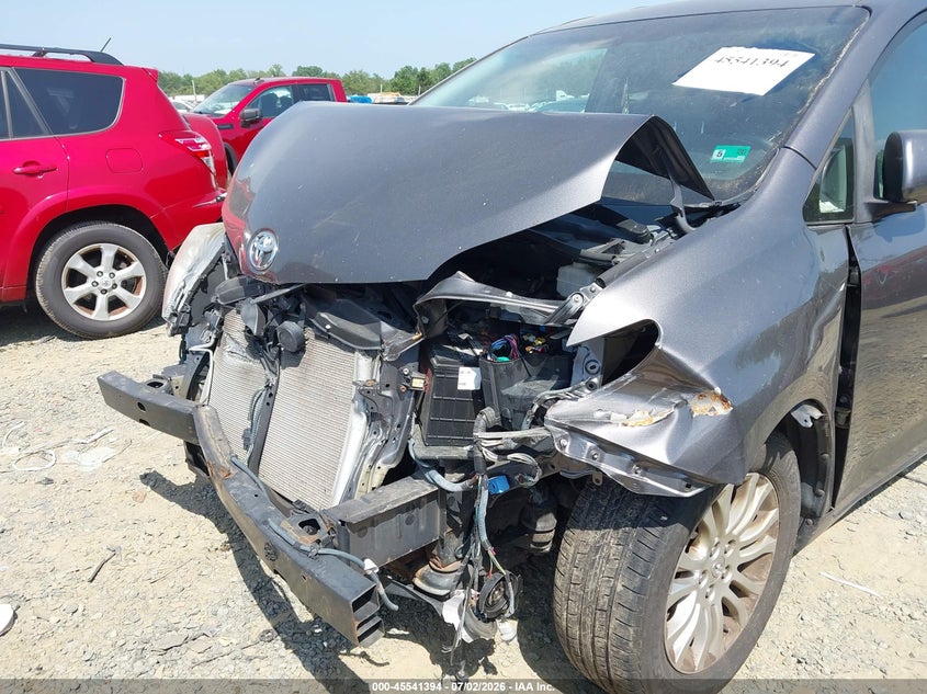 2012 Toyota Sienna VIN 5TDYK3DC5CS210338 IAAI salvage auction — NORMAL WEAR, Clear (Virginia), sold $1,000 on 2026-07-27 (photo 6)