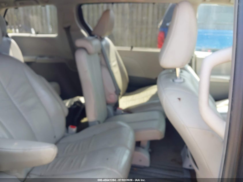 2012 Toyota Sienna VIN 5TDYK3DC5CS210338 IAAI salvage auction — NORMAL WEAR, Clear (Virginia), sold $1,000 on 2026-07-27 (photo 8)