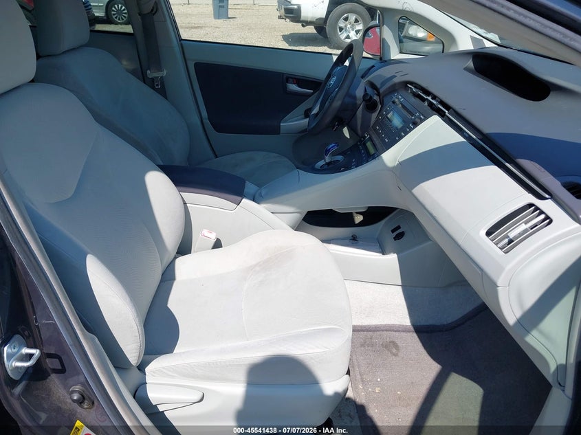 2010 Toyota Prius VIN JTDKN3DU0A1237513 IAAI salvage auction — NORMAL WEAR, Clear (Illinois), sold $2,600 on 2026-07-15 (photo 5)
