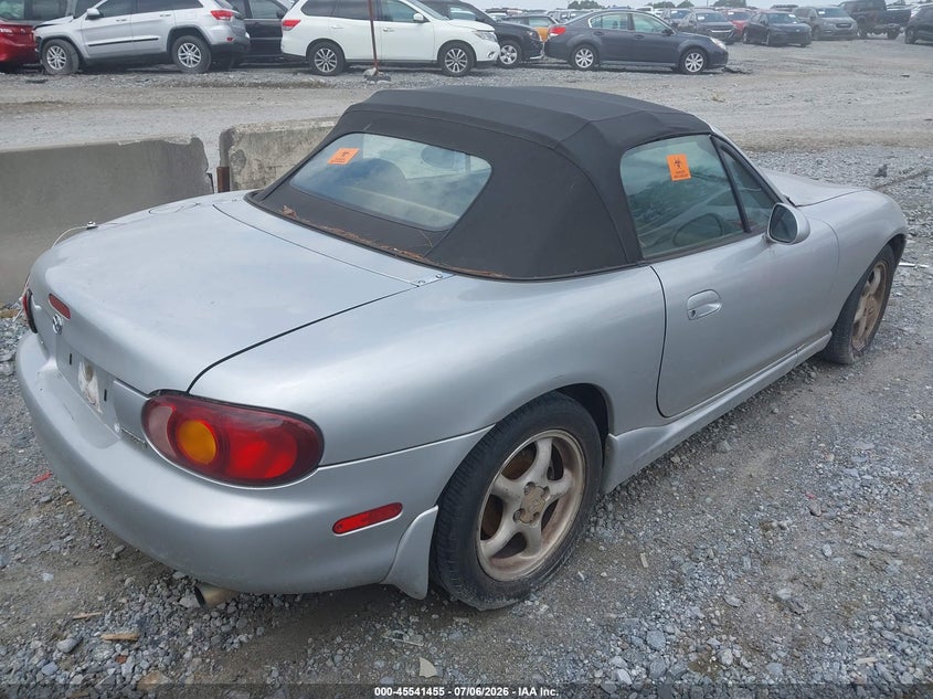 2000 Mazda Mx-5 miata VIN JM1NB3535Y0142103 IAAI salvage auction — NORMAL WEAR, Clear (Georgia), sold $200 on 2026-07-14 (photo 4)