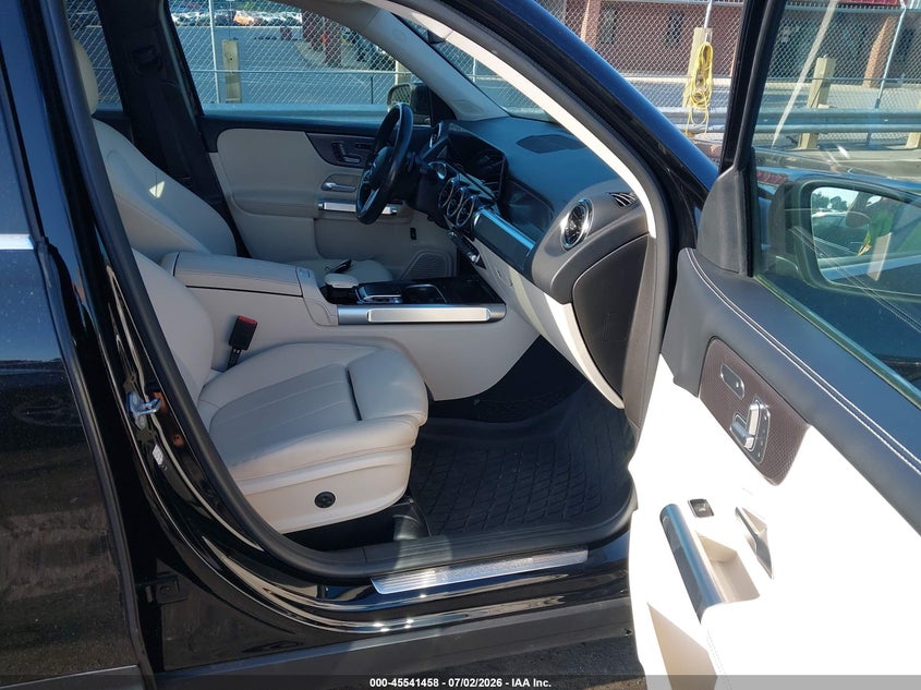 2020 Mercedes-benz Glb-class VIN W1N4M4HB6LW056134 IAAI salvage auction — REAR END, Salvage (Massachusetts), sold $8,100 on 2026-07-30 (photo 5)