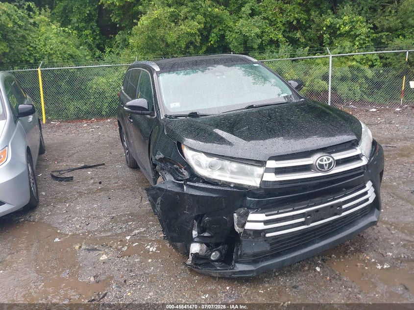 2019 Toyota Highlander VIN 5TDJZRFH2KS620408 — IAAI salvage auction photo