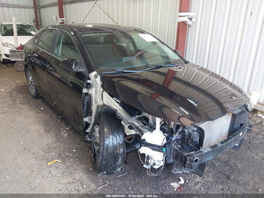 2021 Kia Forte VIN 3KPF24AD9ME339477 IAAI salvage auction — RIGHT SIDE, Wait Title, sold $2,700 on 2026-08-27 (photo 1)