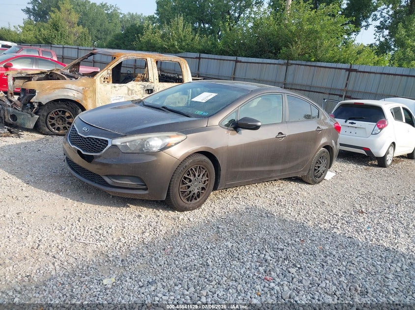 2015 Kia Forte VIN KNAFX4A67F5365414 IAAI salvage auction — RIGHT SIDE, Salvage (Ohio), sold $550 on 2026-07-19 (photo 2)