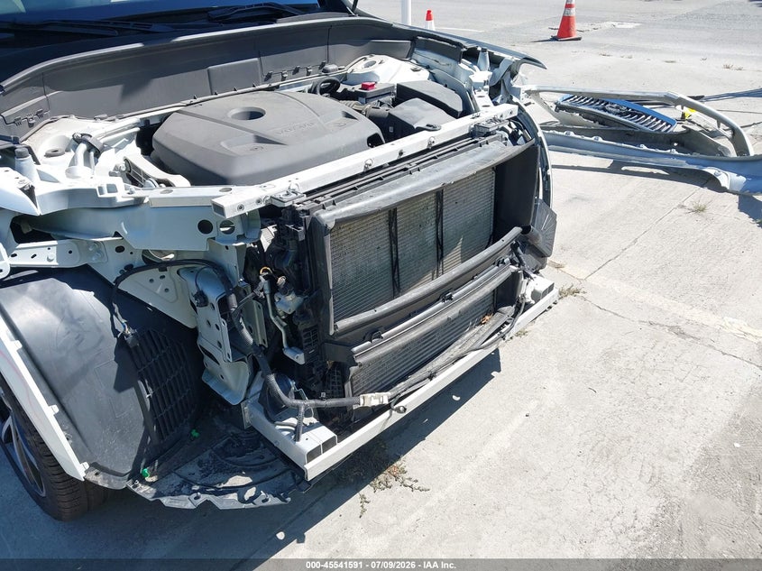 2022 Volvo Xc90 VIN YV4A221K1N1786271 IAAI salvage auction — UNKNOWN, Salvage Title, sold $10,900 on 2026-08-05 (photo 6)