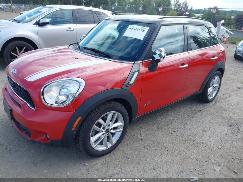 2013 Mini Countryman VIN WMWZC5C51DWP32124 IAAI salvage auction — RIGHT SIDE, Salvage Title, sold $375 on 2026-07-15 (photo 2)