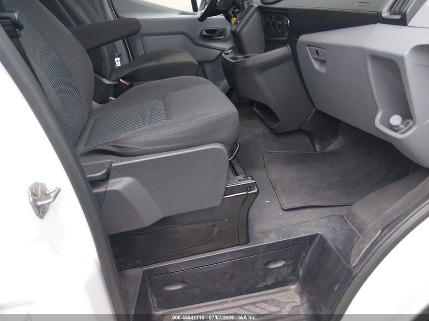 2018 Ford Transit-350 VIN 1FBZX2ZM0JKA11756 IAAI salvage auction — NORMAL WEAR, SF97 (Maryland), sold $10,200 on 2026-07-21 (photo 5)