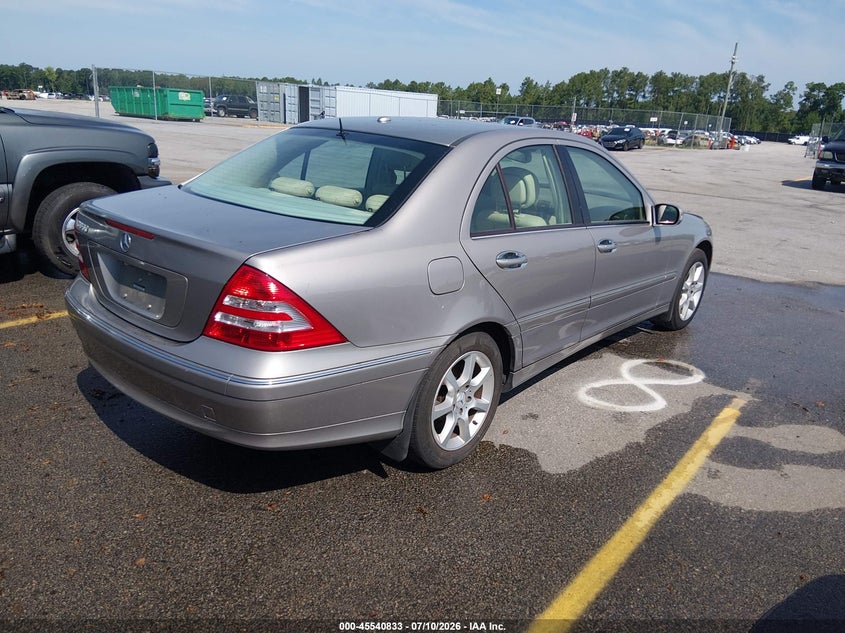 2007 Mercedes-benz C class VIN WDBRF56H87F856538 IAAI salvage auction — NORMAL WEAR, Repossession Paperwork (South Carolina), sold $400 on 2026-08-17 (photo 4)