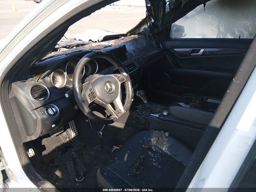 2014 Mercedes-benz C-klasse VIN WDDGF4HB9EA951007 IAAI salvage auction — ENGINE DAMAGE, Non-Repairable (Tennessee), sold $175 on 2026-08-04 (photo 6)
