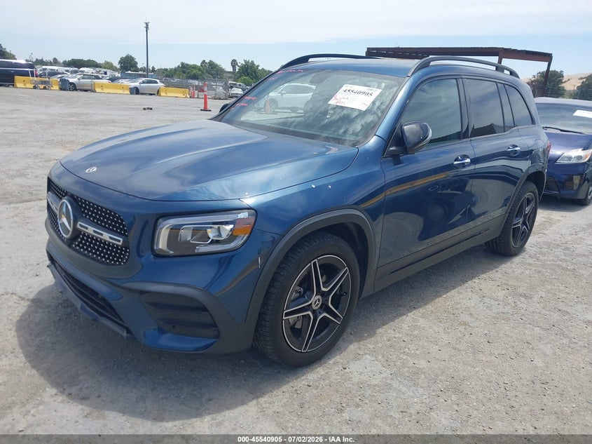 2023 Mercedes-benz Glb VIN W1N4M4GB1PW333716 IAAI salvage auction — SIDE, Salvage (California), sold $10,800 on 2026-07-26 (photo 2)