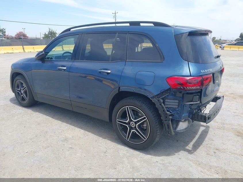2023 Mercedes-benz Glb VIN W1N4M4GB1PW333716 IAAI salvage auction — SIDE, Salvage (California), sold $10,800 on 2026-07-26 (photo 3)