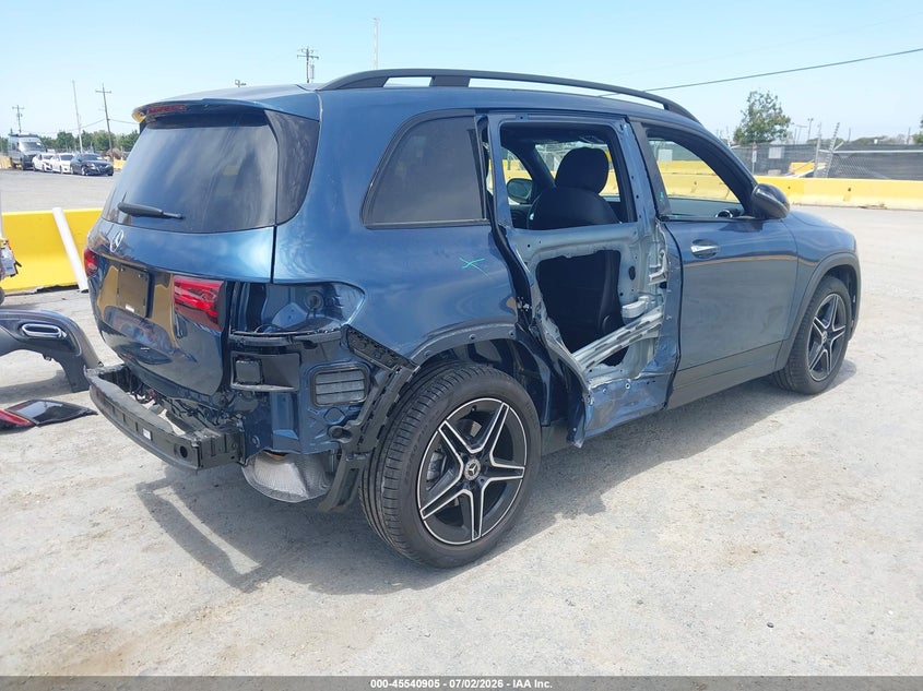 2023 Mercedes-benz Glb VIN W1N4M4GB1PW333716 IAAI salvage auction — SIDE, Salvage (California), sold $10,800 on 2026-07-26 (photo 4)
