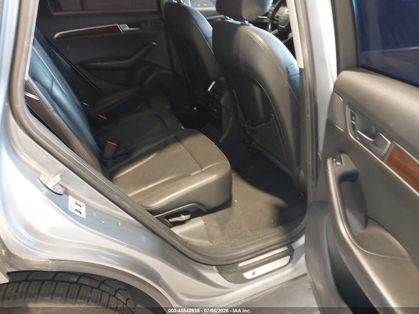 2011 Audi Q5 VIN WA1DKAFP6BA001330 IAAI salvage auction — NORMAL WEAR, Clear (Utah), sold $100 on 2026-07-29 (photo 8)