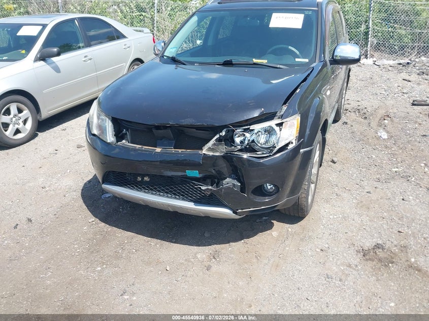 2009 Mitsubishi Outlander VIN JA4LT31W49Z015788 IAAI salvage auction — FRONT END, Salvage (Massachusetts), sold $400 on 2026-07-31 (photo 6)