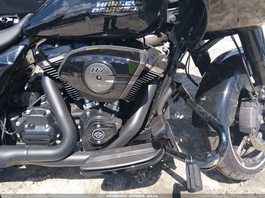 2025 Harley-davidson Road glide VIN 1HD1KH71XSB609209 IAAI salvage auction — UNKNOWN, Salvage Title, sold $13,100 on 2026-08-19 (photo 9)