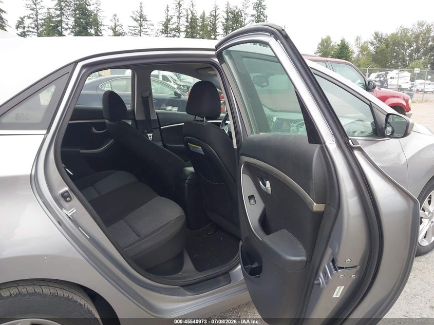 2013 Hyundai Elantra VIN KMHD35LE3DU133066 IAAI salvage auction — NORMAL WEAR, Clear (Washington), sold $475 on 2026-07-15 (photo 8)