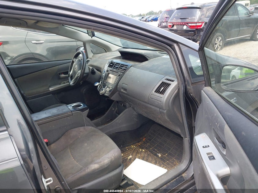 2013 Toyota Prius v VIN JTDZN3EU9D3202040 IAAI salvage auction — NORMAL WEAR, Clear (Indiana), sold $1,200 on 2026-07-10 (photo 5)