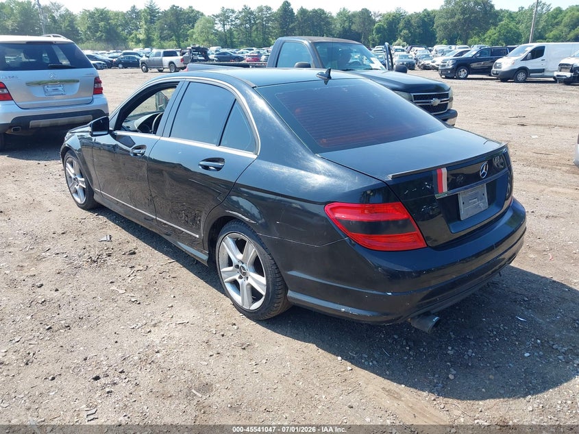 2010 Mercedes-benz C class VIN WDDGF8BB8AR131576 IAAI salvage auction — NORMAL WEAR, Clear (New Jersey), sold $450 on 2026-07-28 (photo 3)