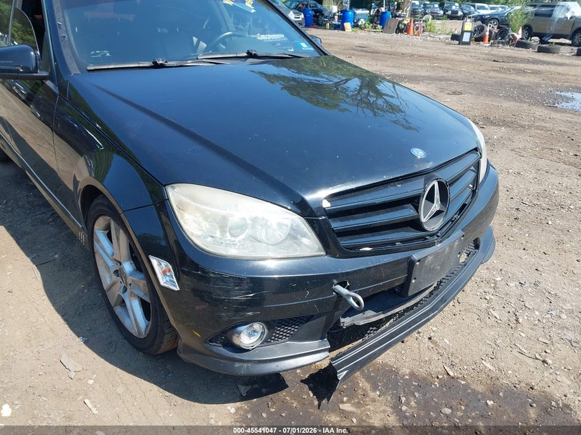 2010 Mercedes-benz C class VIN WDDGF8BB8AR131576 IAAI salvage auction — NORMAL WEAR, Clear (New Jersey), sold $450 on 2026-07-28 (photo 6)