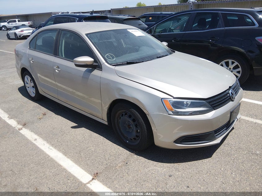 2012 Volkswagen Jetta VIN 3VWDP7AJ4CM463237 IAAI salvage auction — LEFT FRONT, Salvage Title, sold $2,200 on 2026-08-09 (photo 1)
