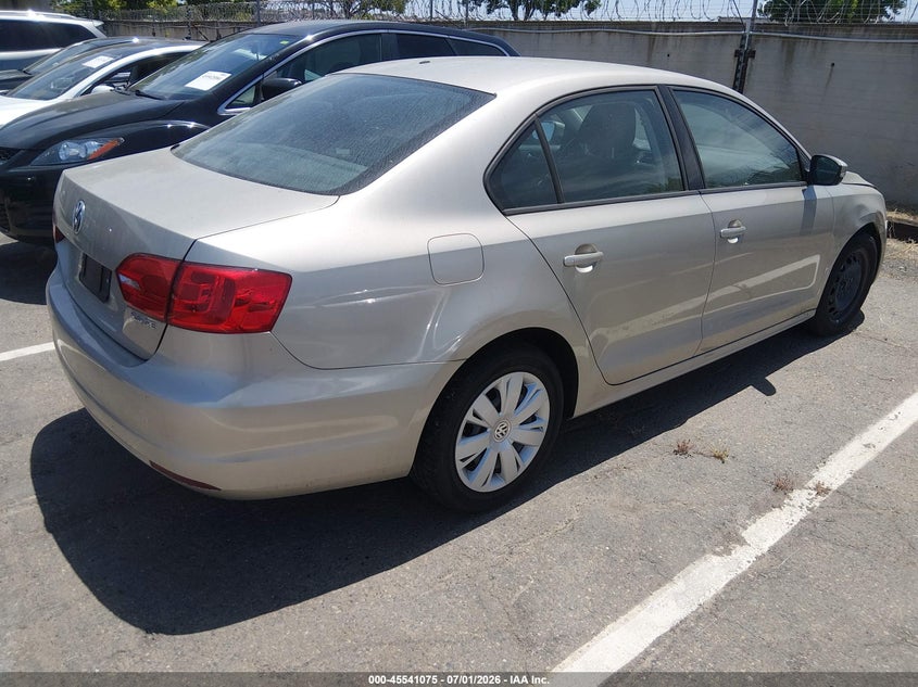 2012 Volkswagen Jetta VIN 3VWDP7AJ4CM463237 IAAI salvage auction — LEFT FRONT, Salvage Title, sold $2,200 on 2026-08-09 (photo 4)