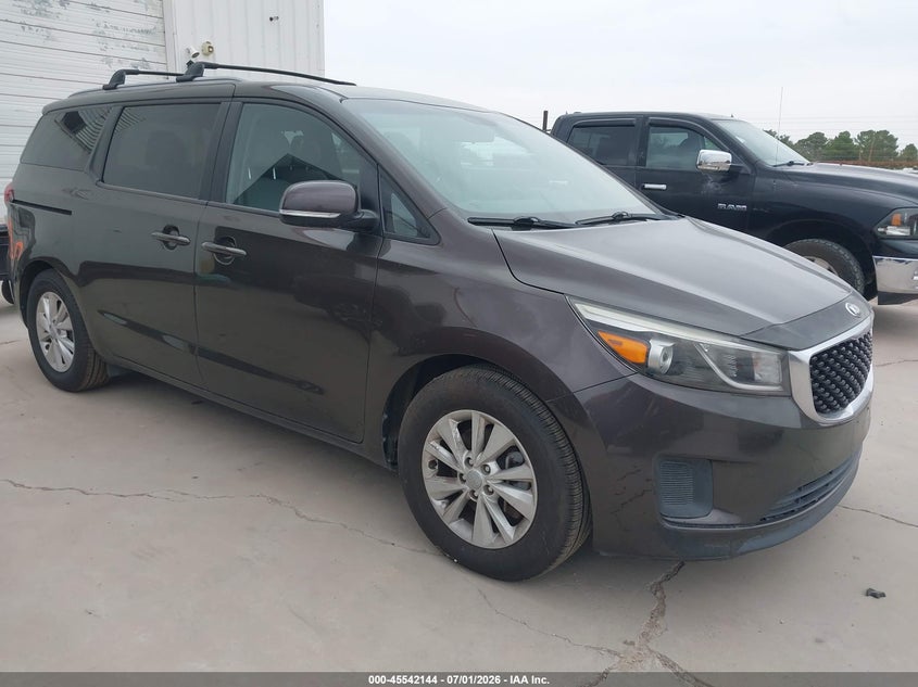 2016 Kia SEDONA VIN KNDMB5C17G6093751 IAAI salvage auction — SIDE, Original (Texas), sold $1,225 on 2026-07-30 (photo 1)
